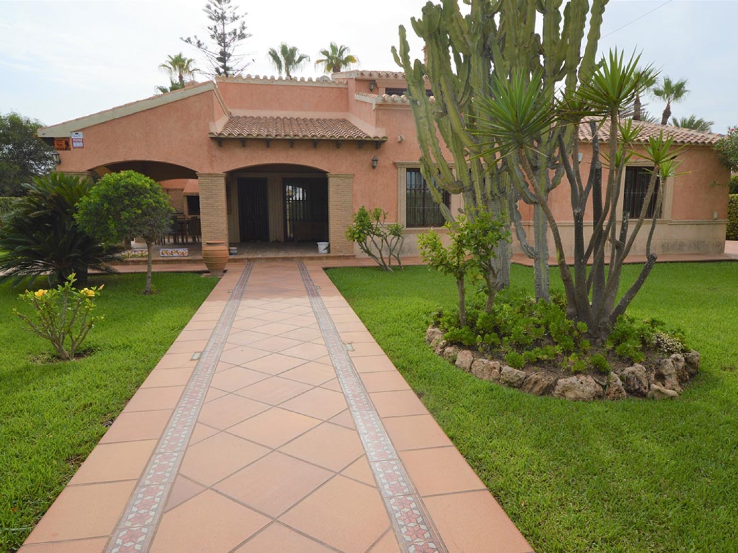 4 Bedroom 3 Bathroom Villa in Orihuela Costa