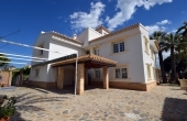 8-766/1761, 6 Bedroom 4 Bathroom Villa in Orihuela Costa