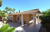 8-1527/2053, 4 Bedroom 3 Bathroom Villa in Orihuela Costa