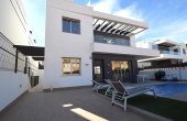 8-1533/2056, 5 Bedroom 4 Bathroom Villa in Orihuela Costa