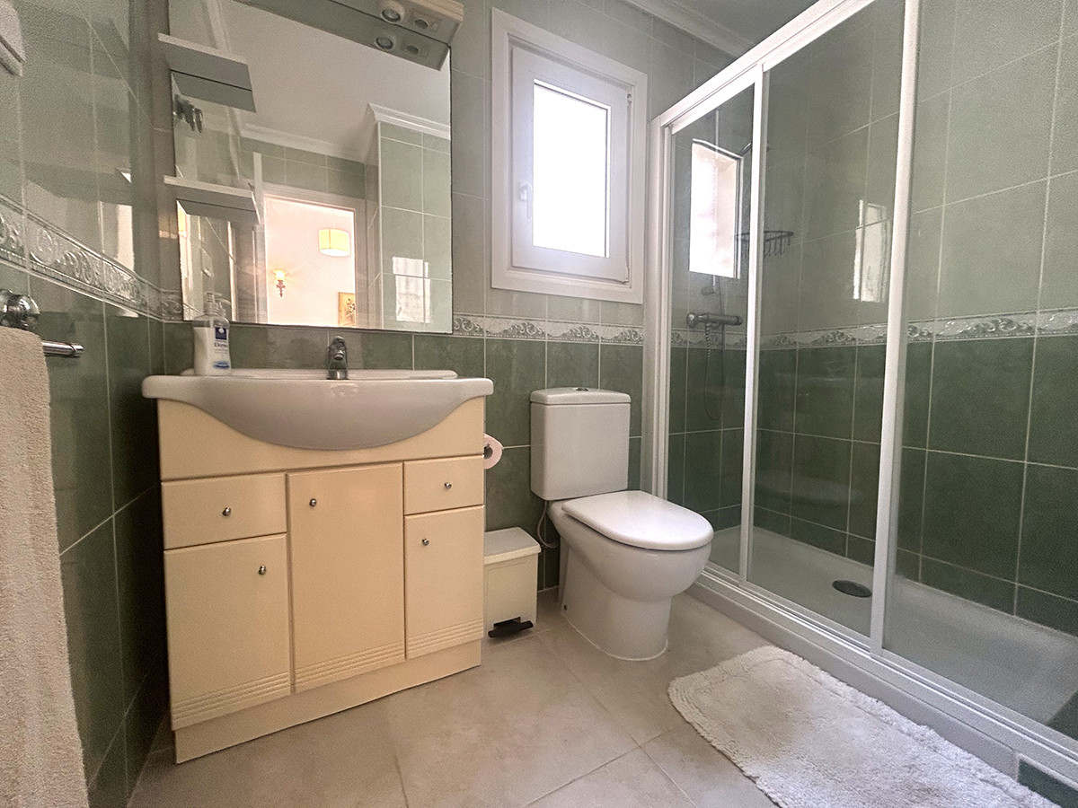Resale - 3 Bedroom 3 Bathroom Villa in Orihuela Costa - Cabo Roig - Alicante Resale - 3 Bedroom 3 Bathroom Villa in Orihuela Costa - Cabo Roig - Alicante
