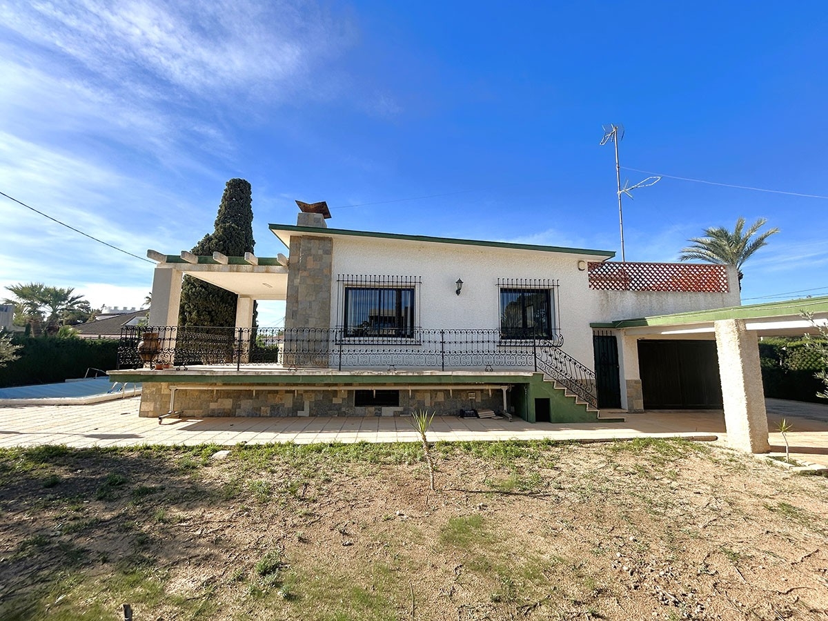 4 Bedroom 2 Bathroom Villa in Orihuela Costa