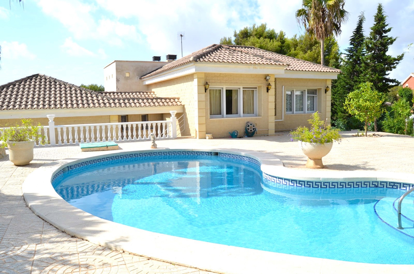 4 Bedroom 4 Bathroom Villa in Orihuela Costa