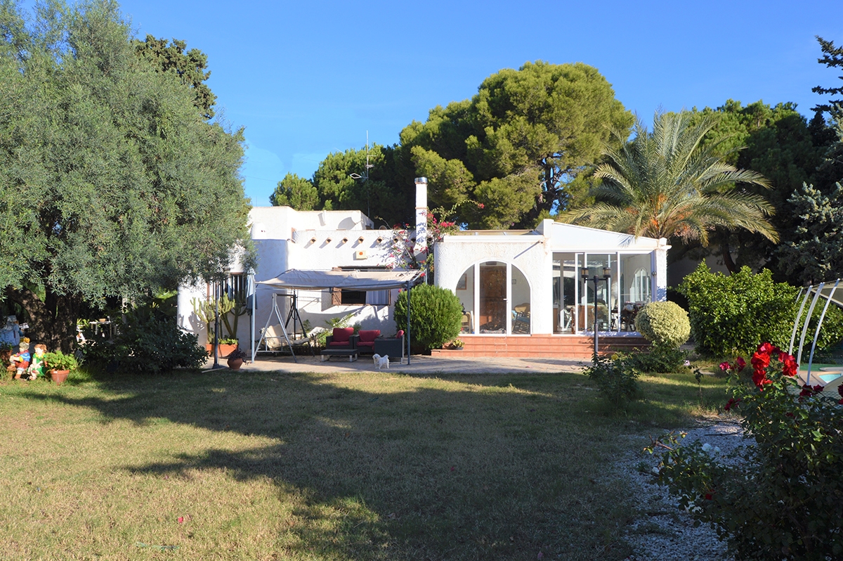 5 Bedroom 3 Bathroom Villa in Orihuela Costa