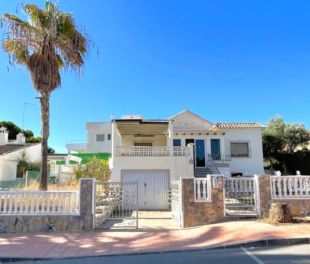 4 Bedroom 3 Bathroom Villa in Orihuela Costa