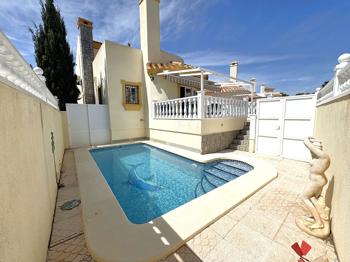 4 Bedroom 3 Bathroom Villa in Orihuela Costa