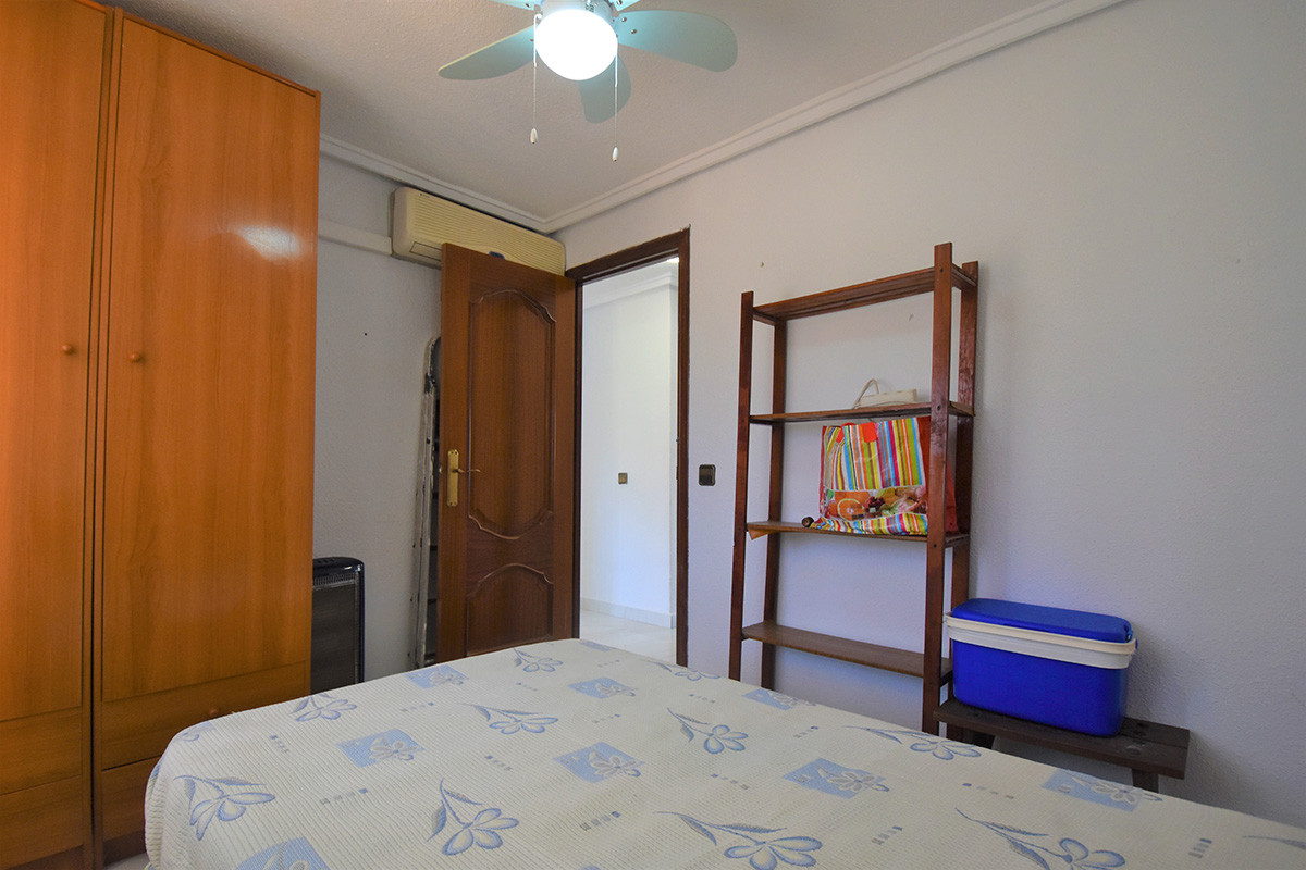 Resale - 3 Bedroom 1 Bathroom Flat / Apartment in Orihuela Costa - La Zenia - Alicante