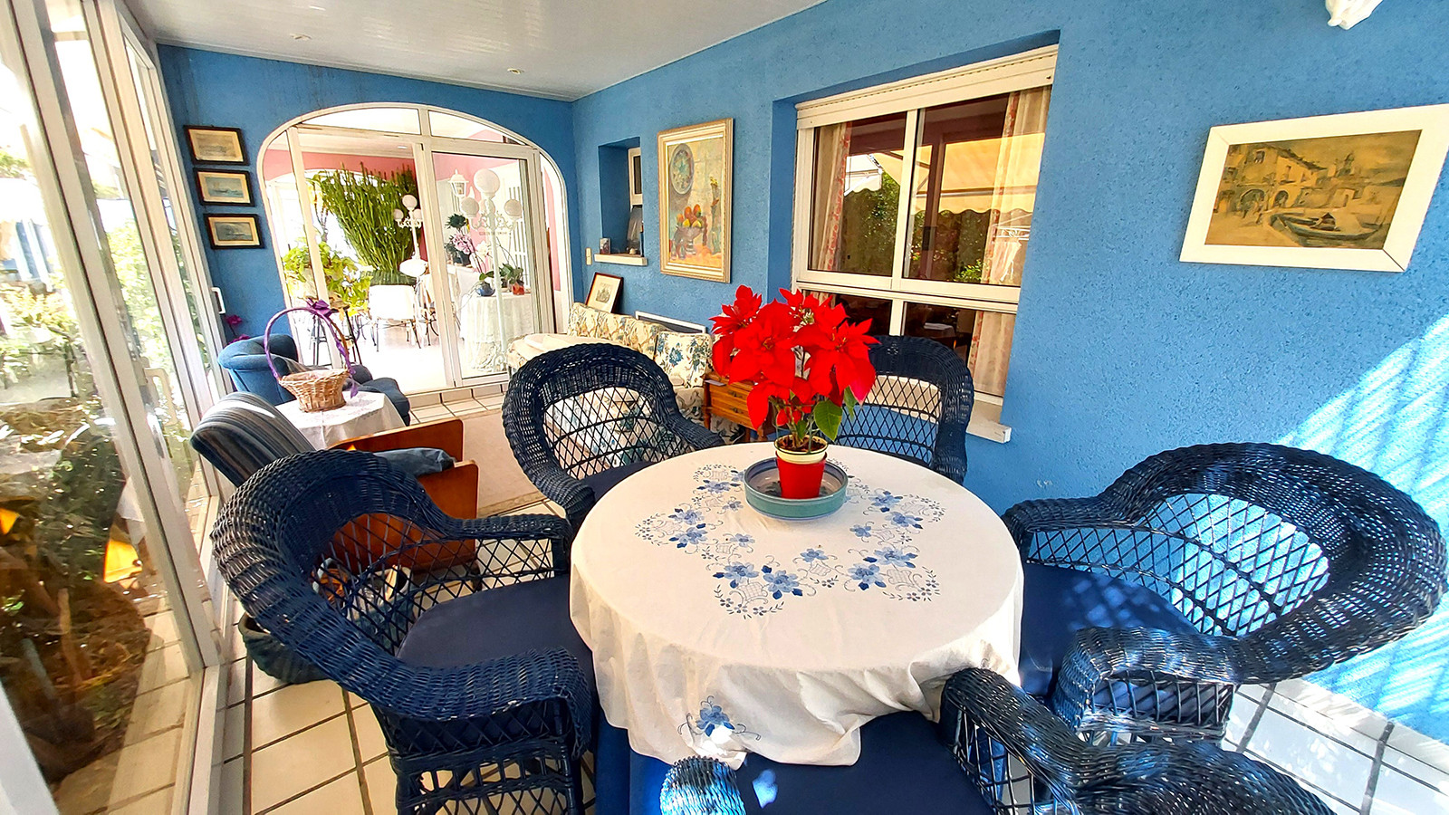 Resale - 6 Bedroom 3 Bathroom Villa in Orihuela Costa - Campoamor - Alicante