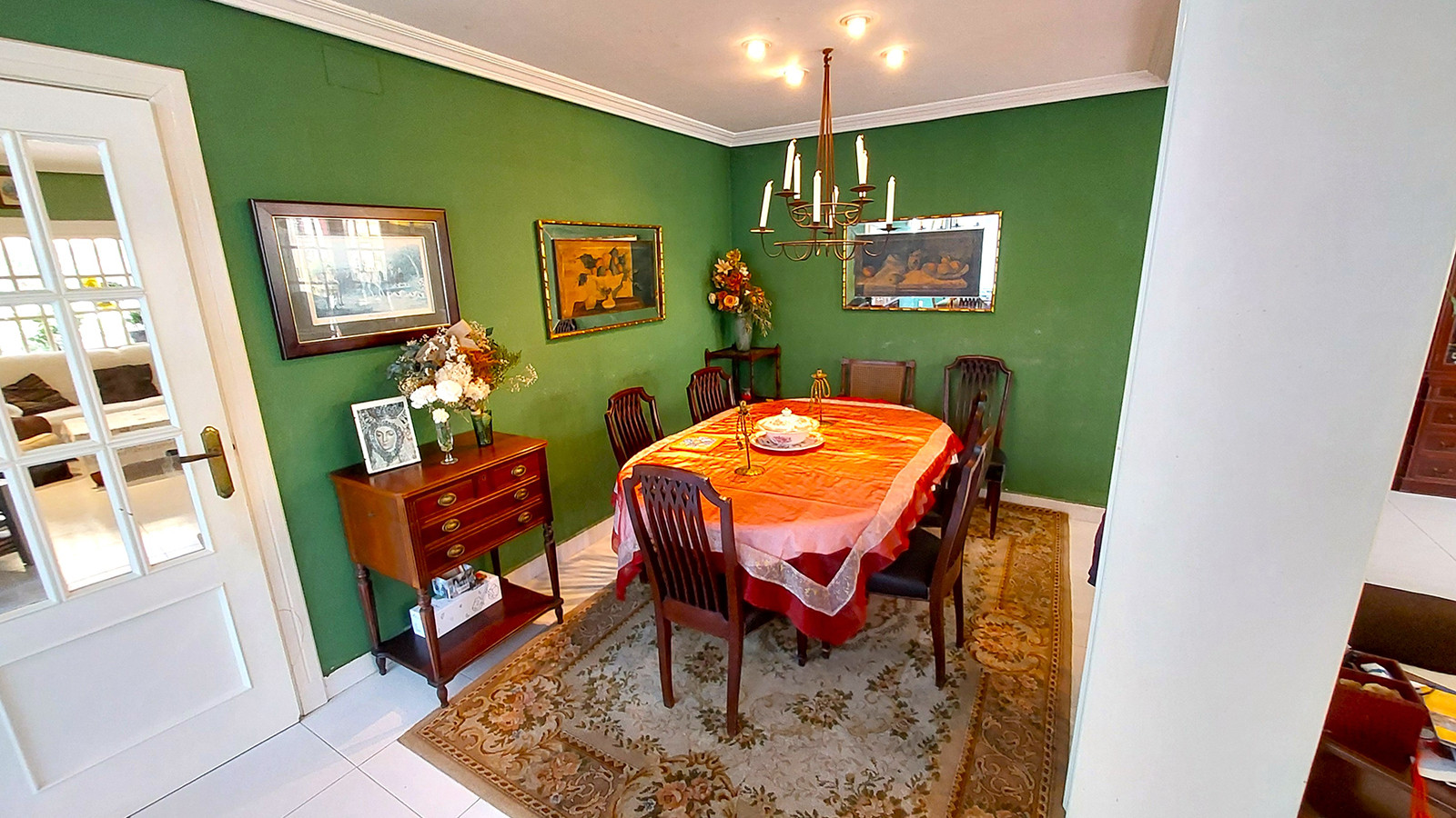 Resale - 6 Bedroom 3 Bathroom Villa in Orihuela Costa - Campoamor - Alicante