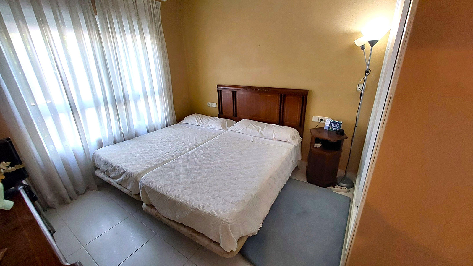 Resale - 6 Bedroom 3 Bathroom Villa in Orihuela Costa - Campoamor - Alicante