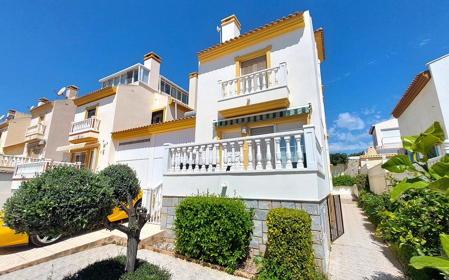 3 Bedroom 3 Bathroom Villa in Orihuela Costa